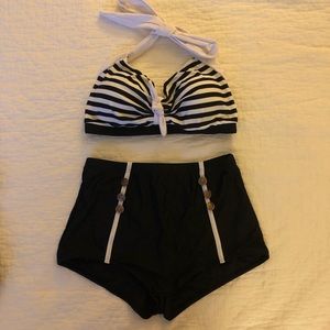 Two-piece, high-waisted bikini